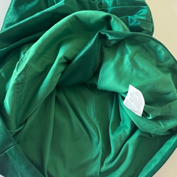 Alyce Paris Elegant Green Strapless Dress - Picture 4 of 7